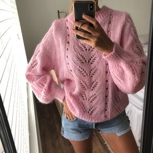H&M pink sweater